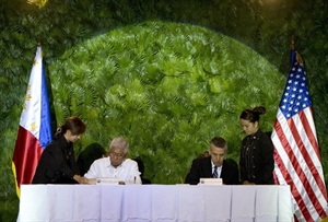 Philippines, US sign new military agreement